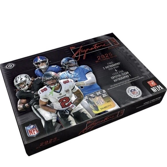 2025 Topps Signature Class Football Hobby Box – CardVault by  2025 Topps Signature Class Football Hobby Box BRAND NEW PRESALE